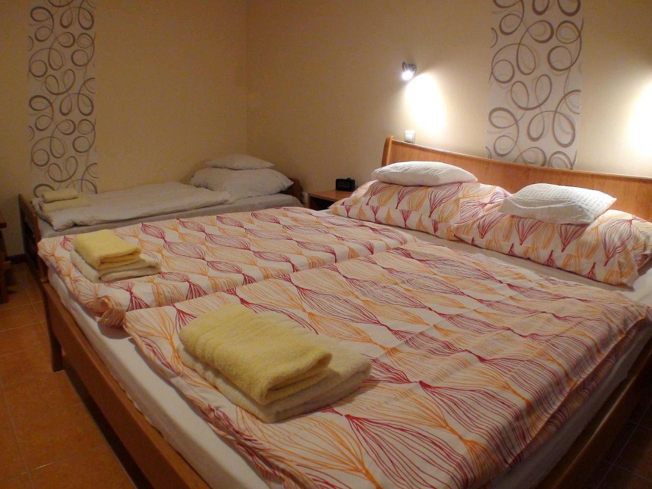 Bastya Hotel Makó Екстериор снимка